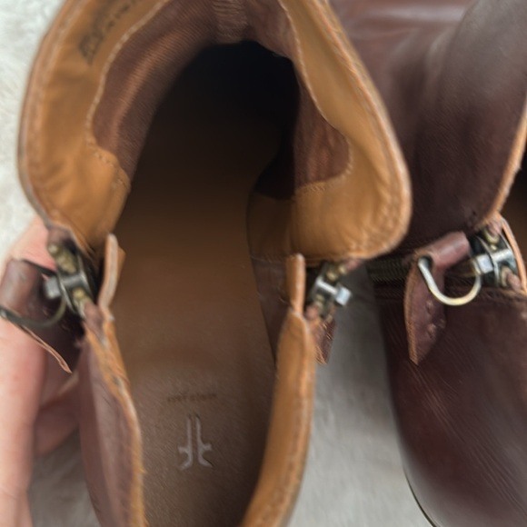 Frye Brown Leather Ankle Booties with Side Zipper Size 9 - Picture 9 of 9